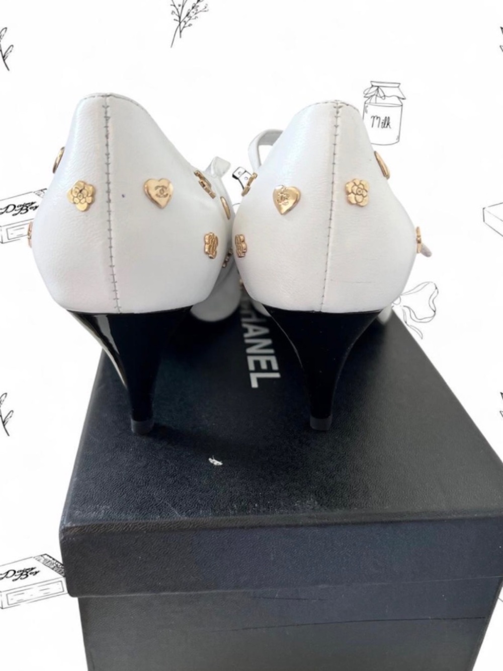 Chanel Patent Cap Toe Charms Mary Jane Pumps SZ 38 - Picture 4 of 6